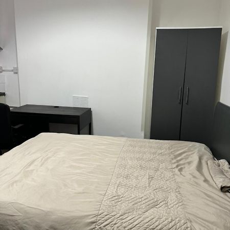 Nice Ensuite Near Cricket Ground Нотингам Екстериор снимка
