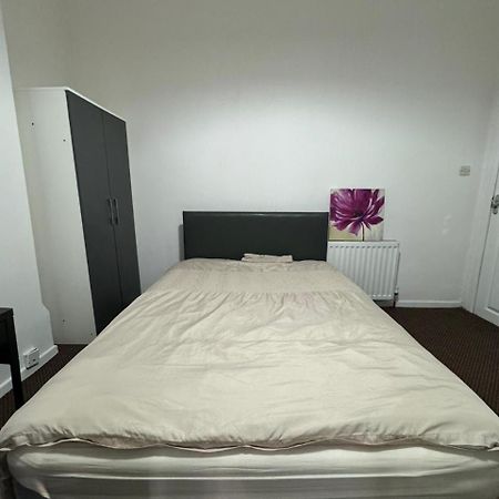 Nice Ensuite Near Cricket Ground Нотингам Екстериор снимка